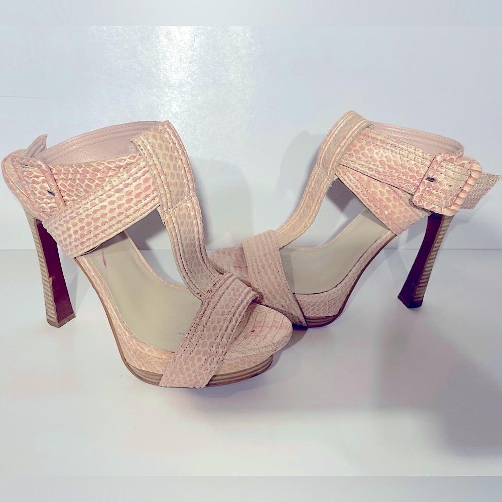 Soft pink nice heels Leon Max. Size 71/2